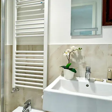 Apartament Surian *