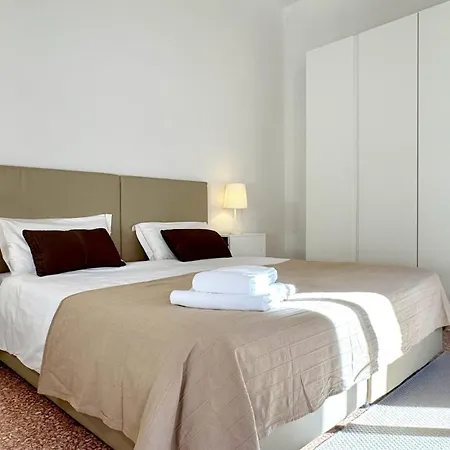 Surian Apartament *