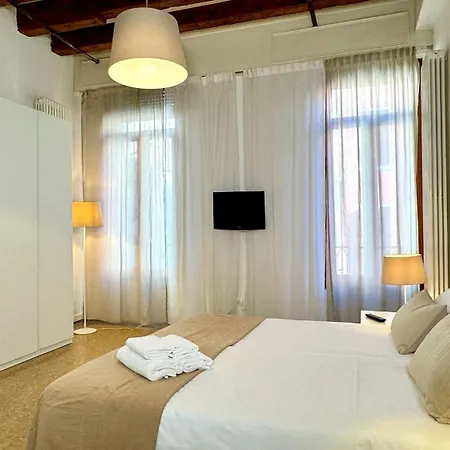 Apartament Surian *