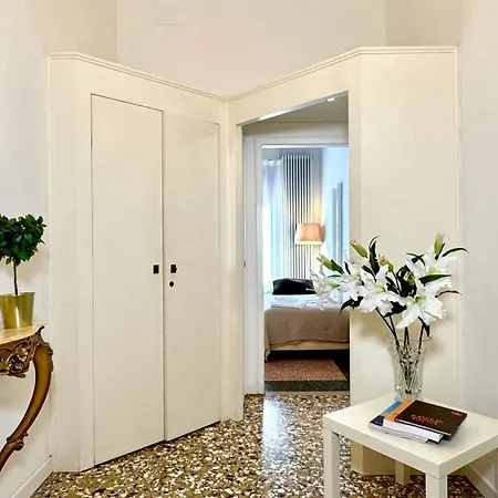 Apartament Surian *