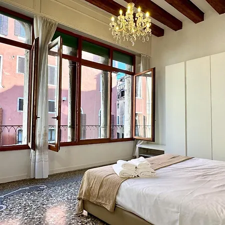 Surian Apartament *