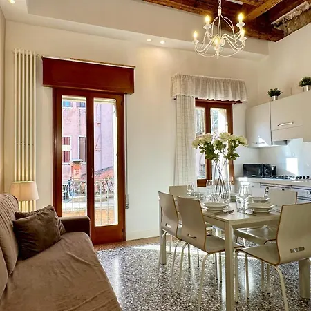 Surian Apartamento